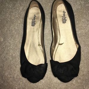 Black ballet flats